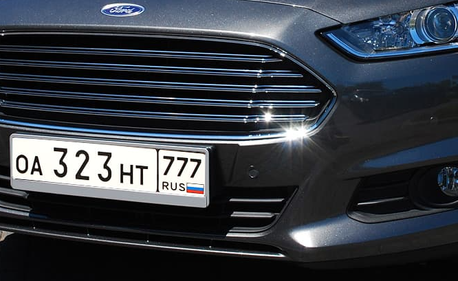 Пробить номер владельца машины 