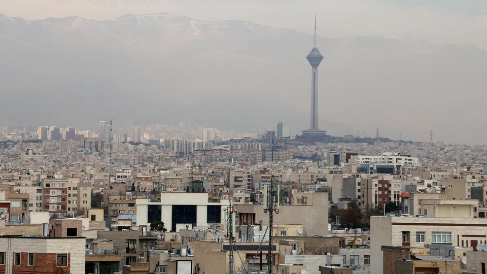     ОАЭ закрывают посольство в Тегеране www.globallookpress.com/Rouzbeh Fouladi/Keystone Press Agency