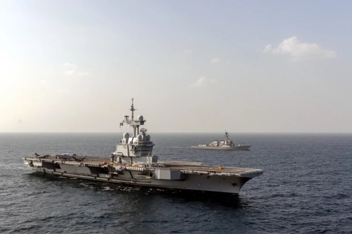    Авианосец Франции «Шарль де Голль» отправился в Восточное Средиземноморье