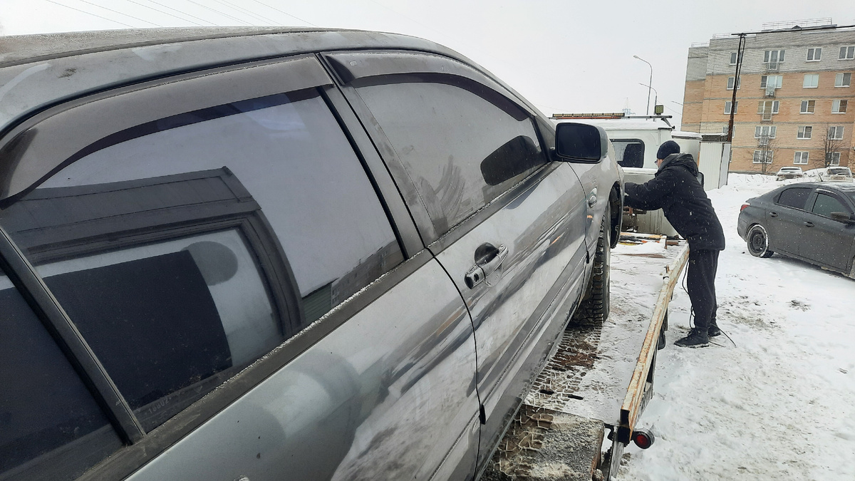 Процесс эвакуации авто 