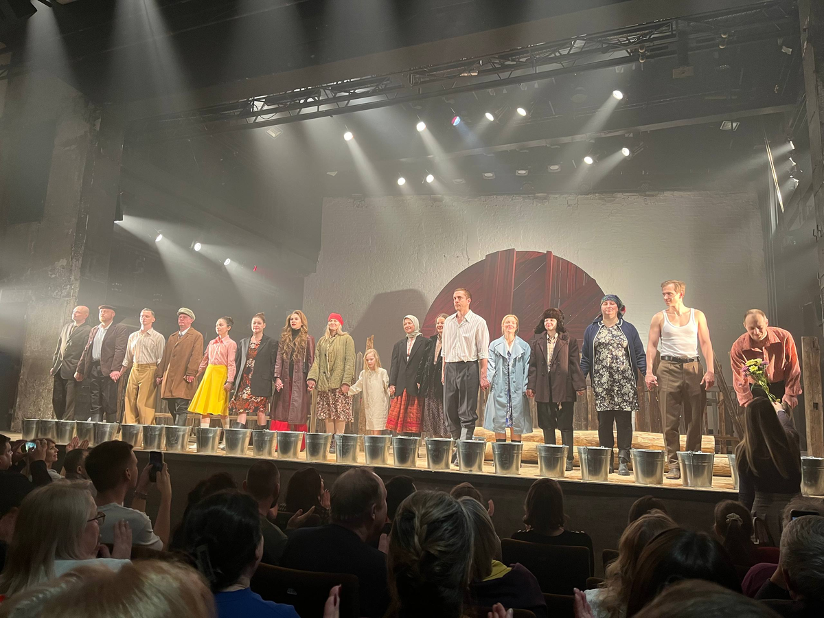 Анастасия в шапке ушанке😃