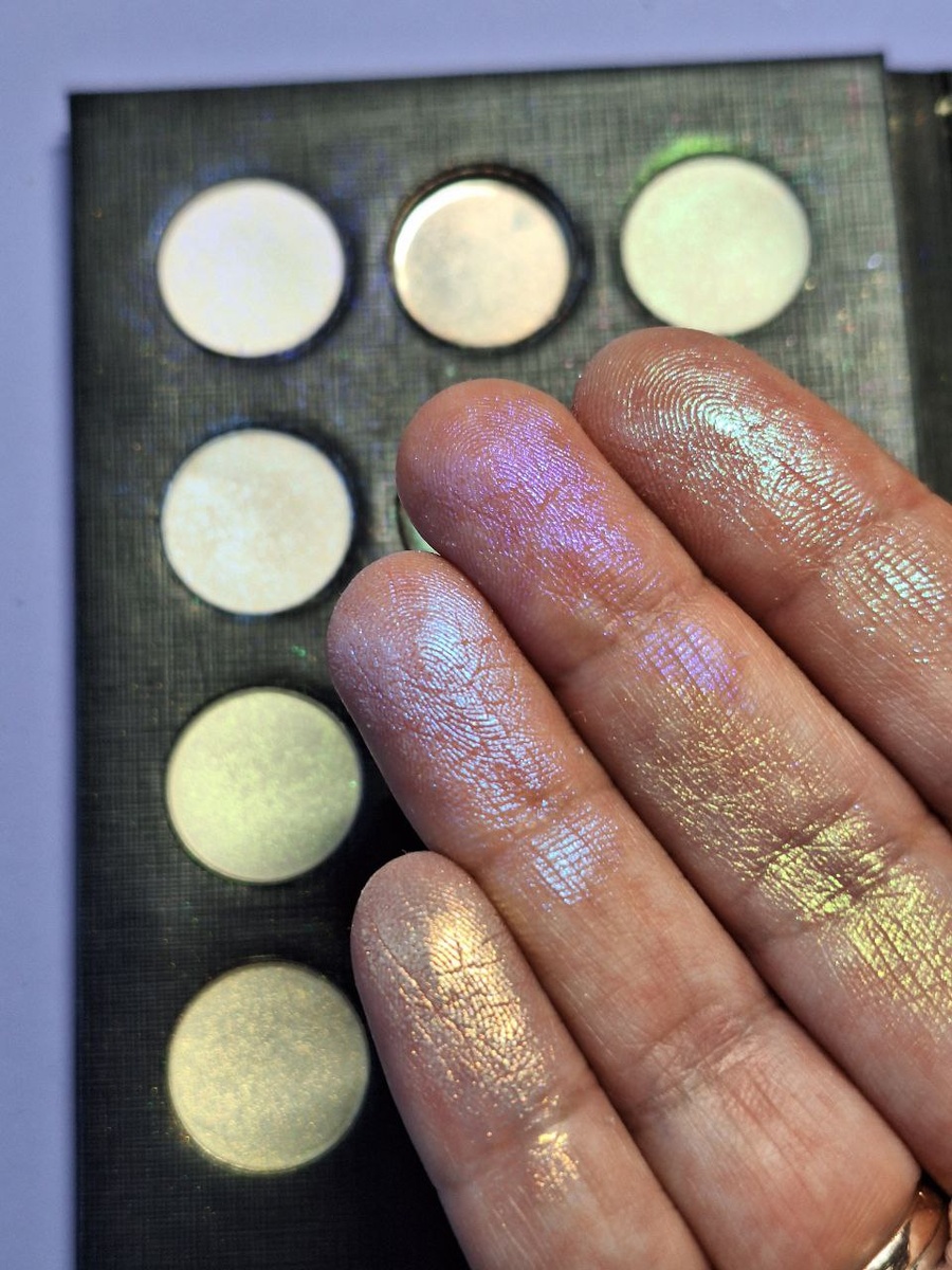 Мои рефилы из Купания чародейки переехали в другую самонаборную пустую палетку