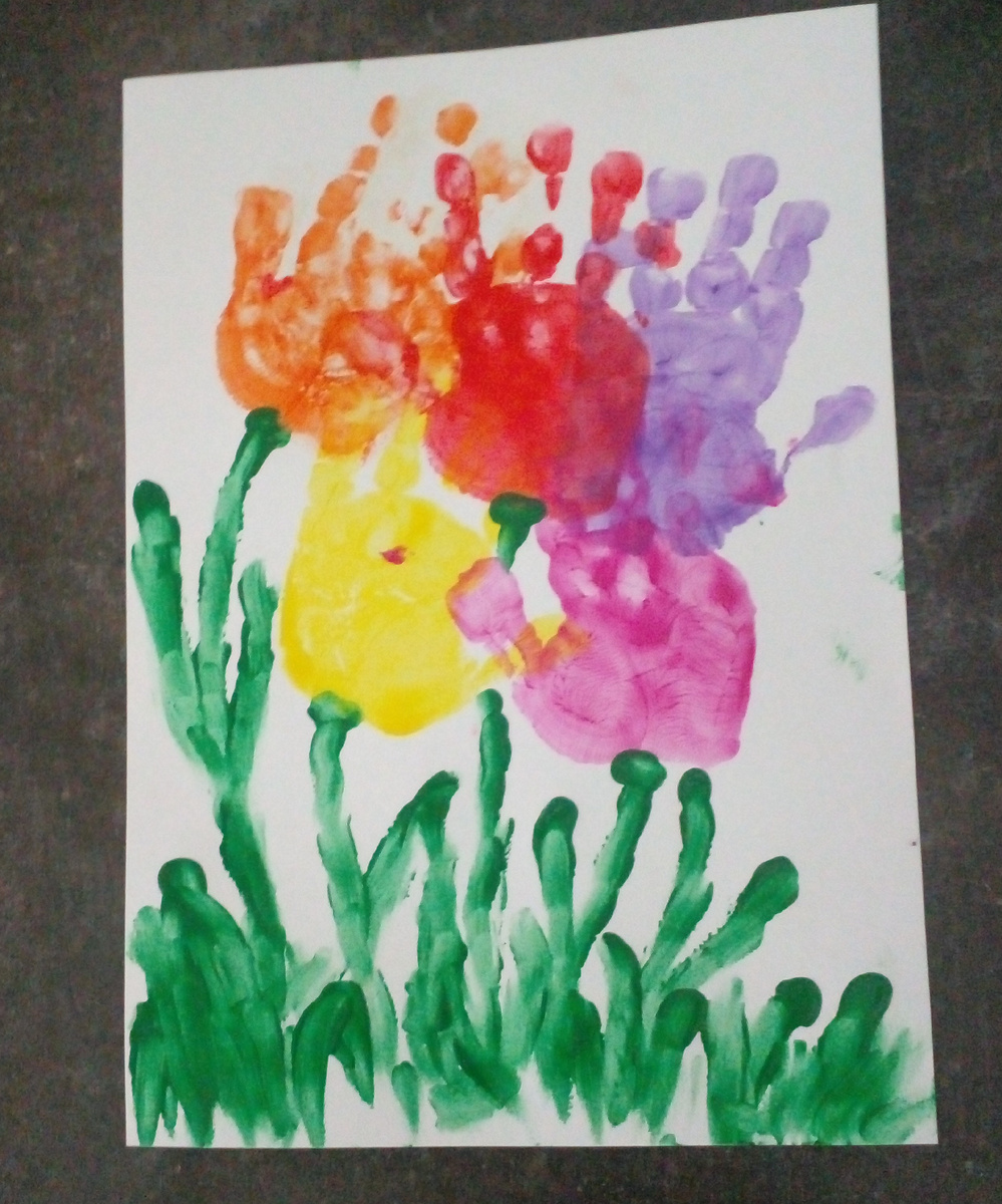 Марку 3 года. Рисунок пальчиковыми красками