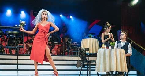 Фотография из открытых источников интернета. Спектакль. 