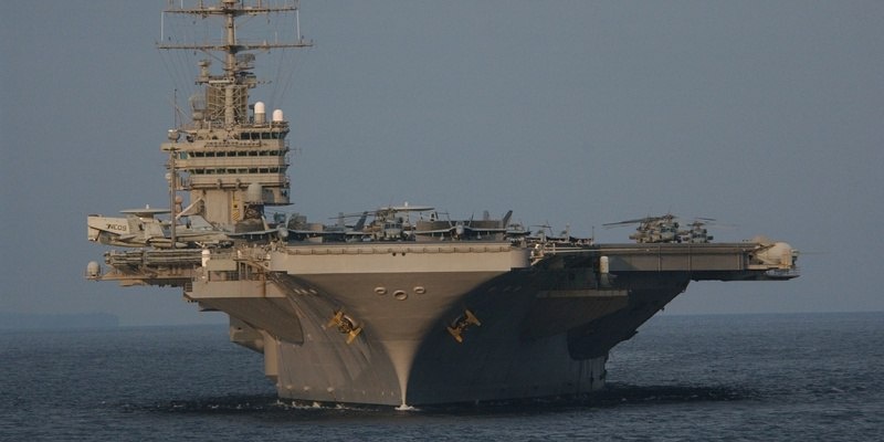    ВМФ США авианосец Abraham Lincoln