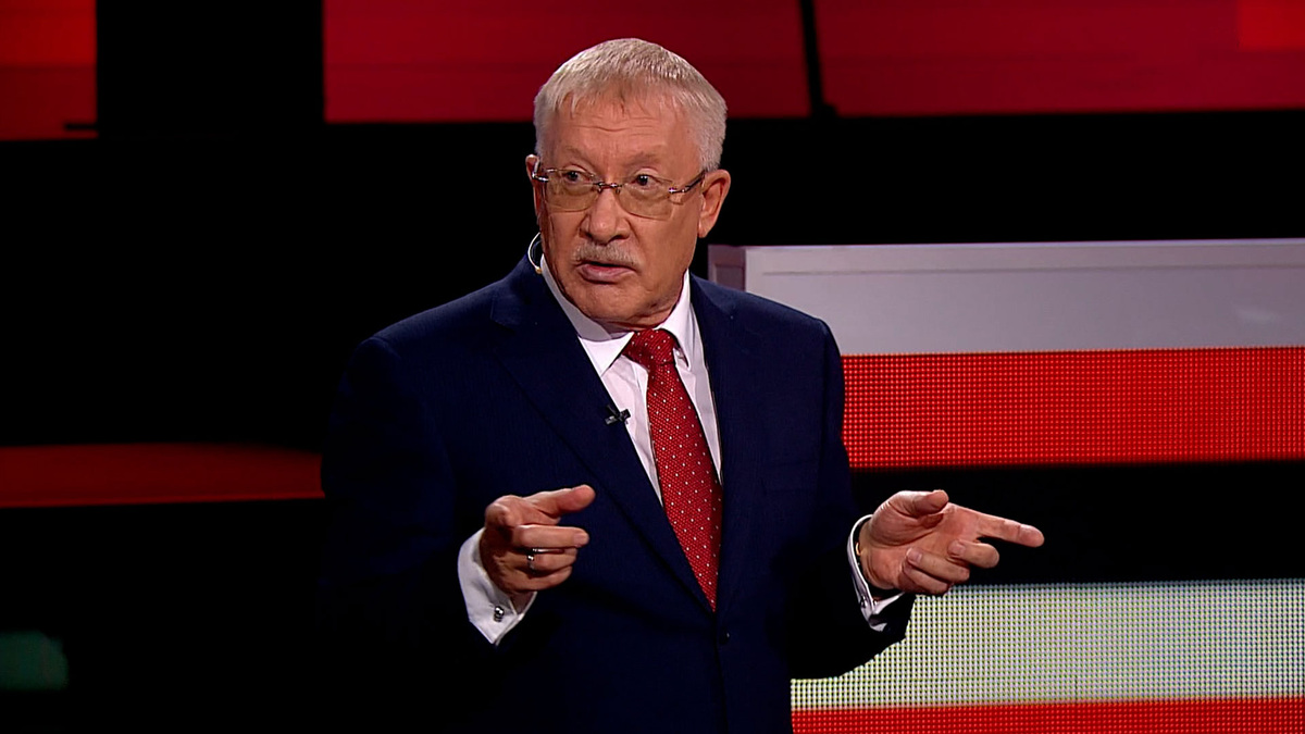    Олег Морозов