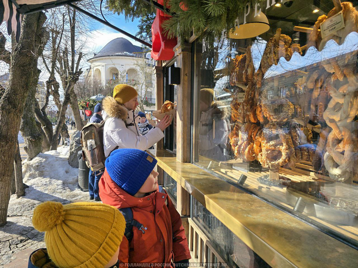 Привет! Меня зовут Махил, я голландец в России и Папа двух мальчиков. Обычно в блоге я рассказываю о путешествиях в интересные и нетуристические места, но иногда делюсь и нашими семейными историями. Если вам близки такие темы - можете подписаться и читать. Фото: Голландец в России