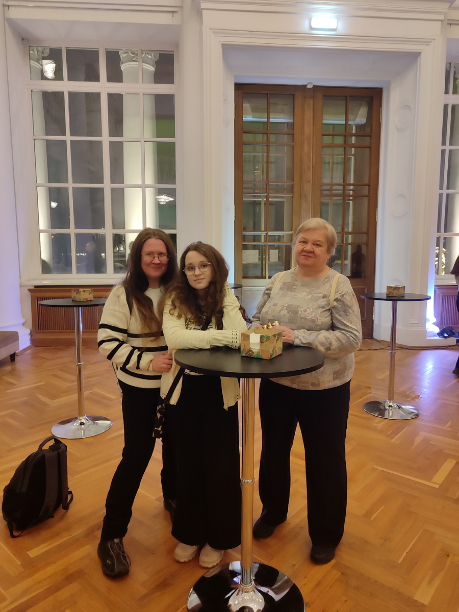 В театре комедии 