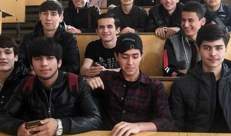 Мигранты покупали аттестаты и занимали бюджетные места в наших учебных заведениях