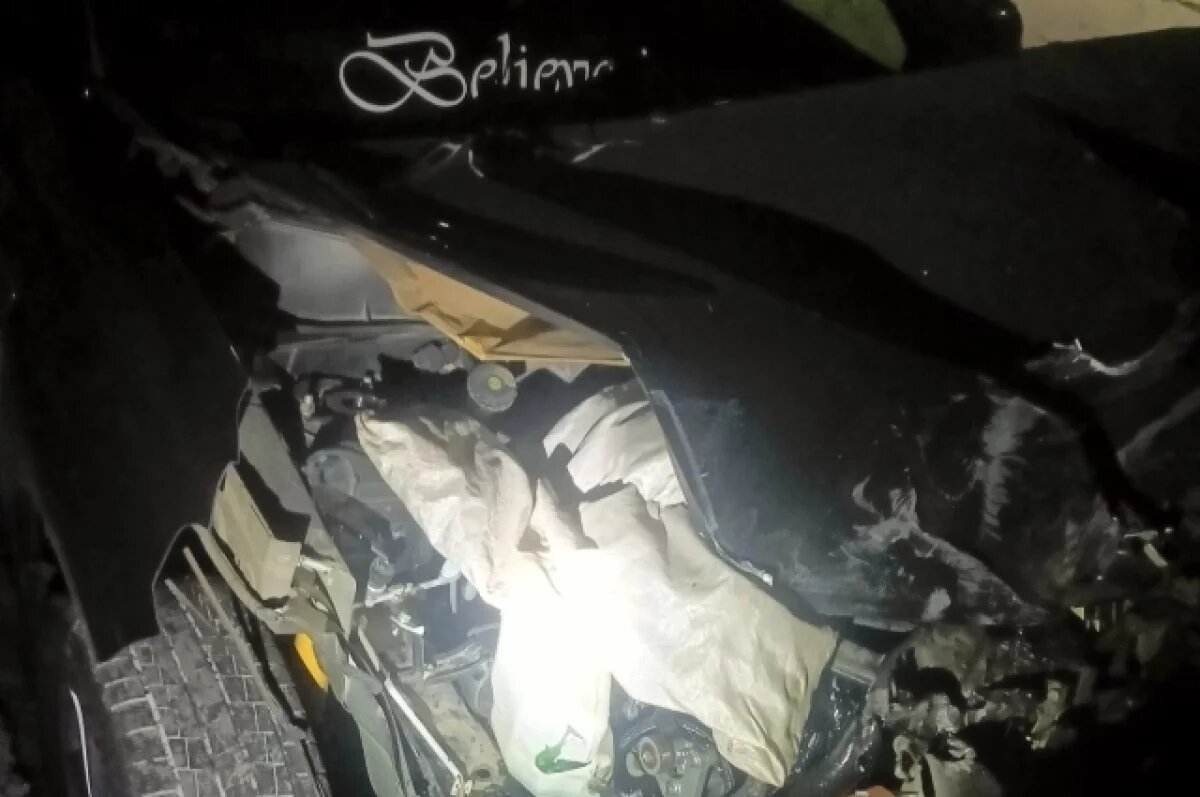    Водитель легковушки столкнулся с поездом на ж/д путях в Забайкалье