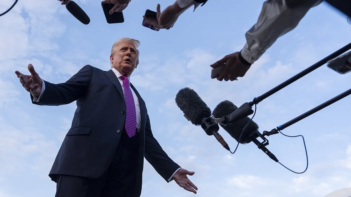   Alex Brandon / AP- Президент США Дональд Трамп