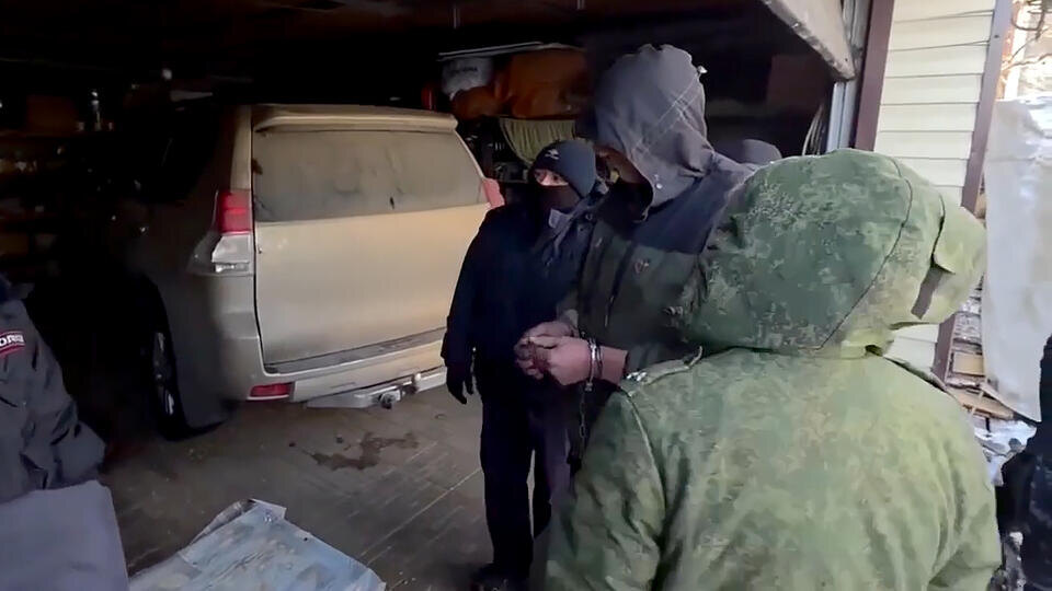     Предъявлено обвинение мужчине, убившему учительницу и ее супруга в Прокопьевске max.ru/Следком Кузбасса