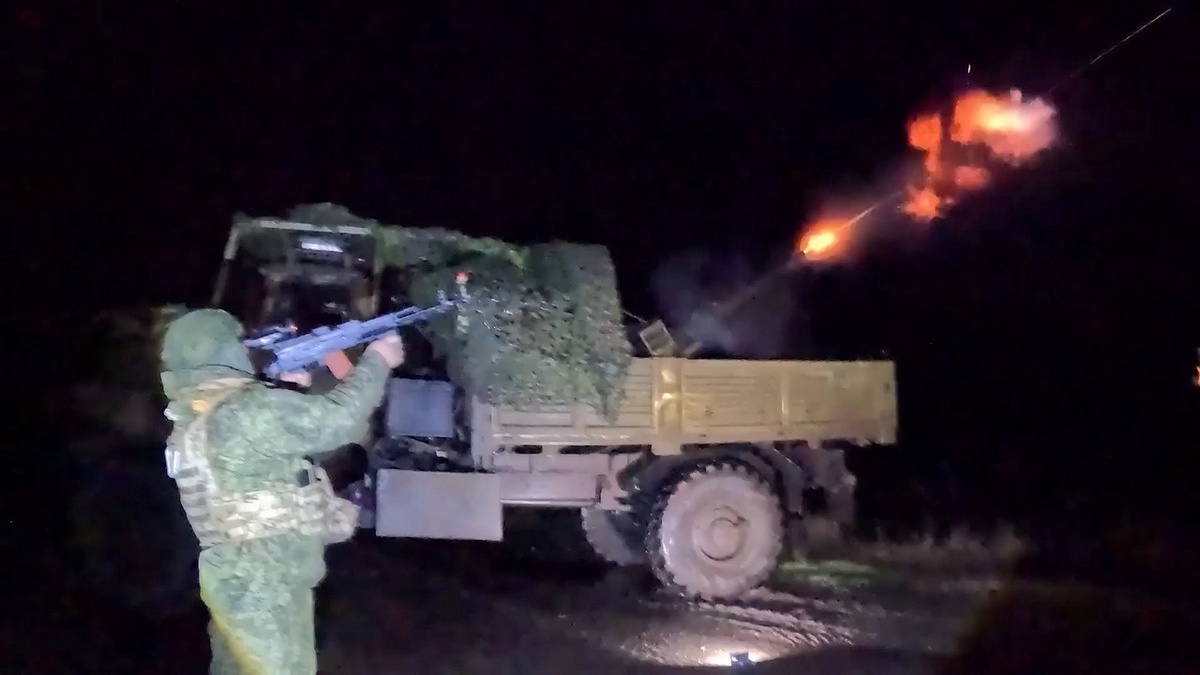    Мобильная огневая группа ПВО группировки войск «Днепр» уничтожила тяжёлый ударный БПЛА в небе над Херсонской областью.