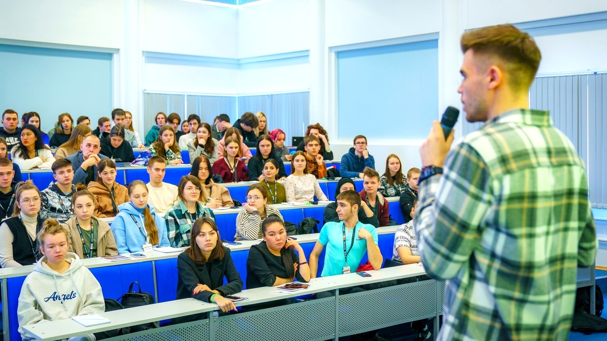    Югорчане впервые отметят День наставника