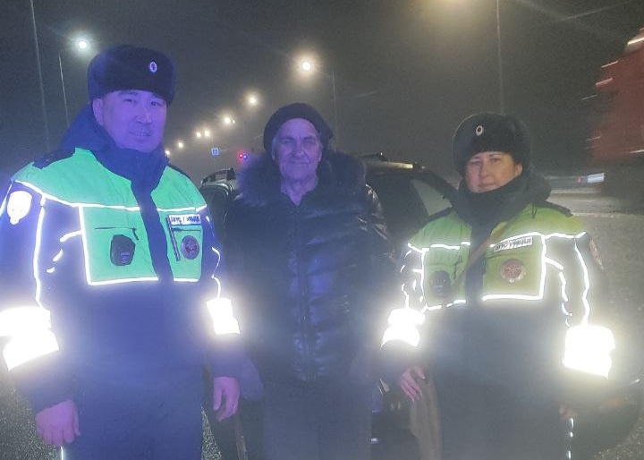    В Сорочинском округе автоинспекторы помогли водителю из Ставрополья Оренбуржье