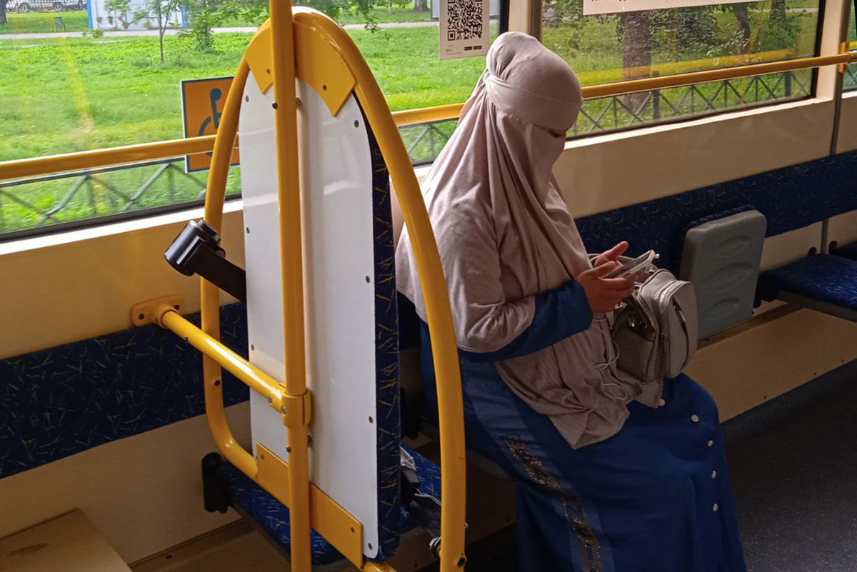 Многоженство не признано законной формой брака в России.  Фото: Фото: ФедералПресс / Нина Калинина