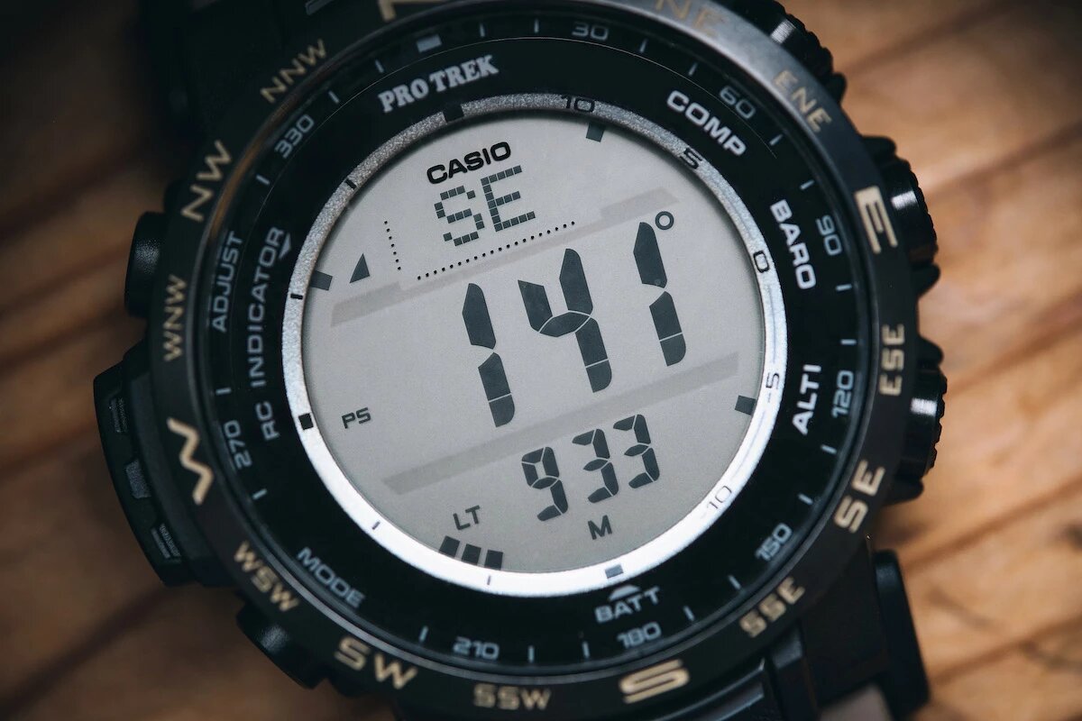 Часы Pro Trek PRW-35LD-5E показывают направление и азимут. Интернет не нужен