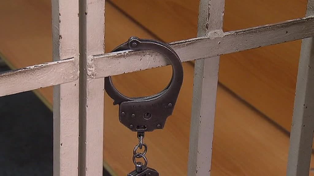    наручники клетка