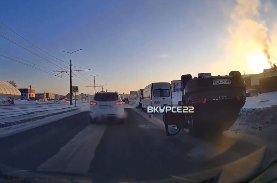    ДТП на Попова. Источник: t.me/vkurse22