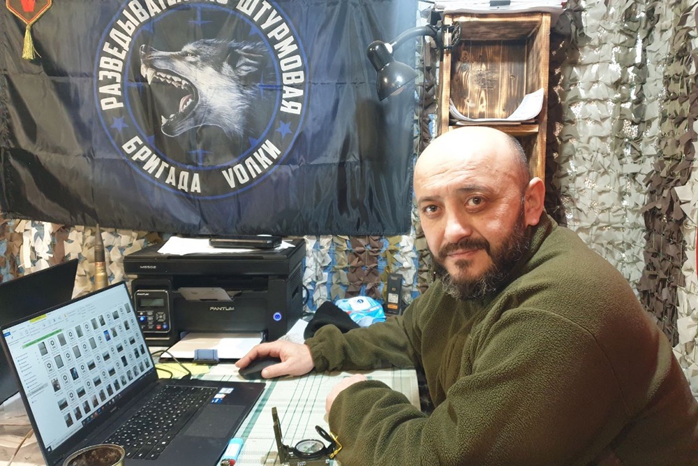    Князь - начальник полигона "Волков", в миру - известный фотохудожник из Кабардино-Балкарии. / Андрей Полынский/РГ