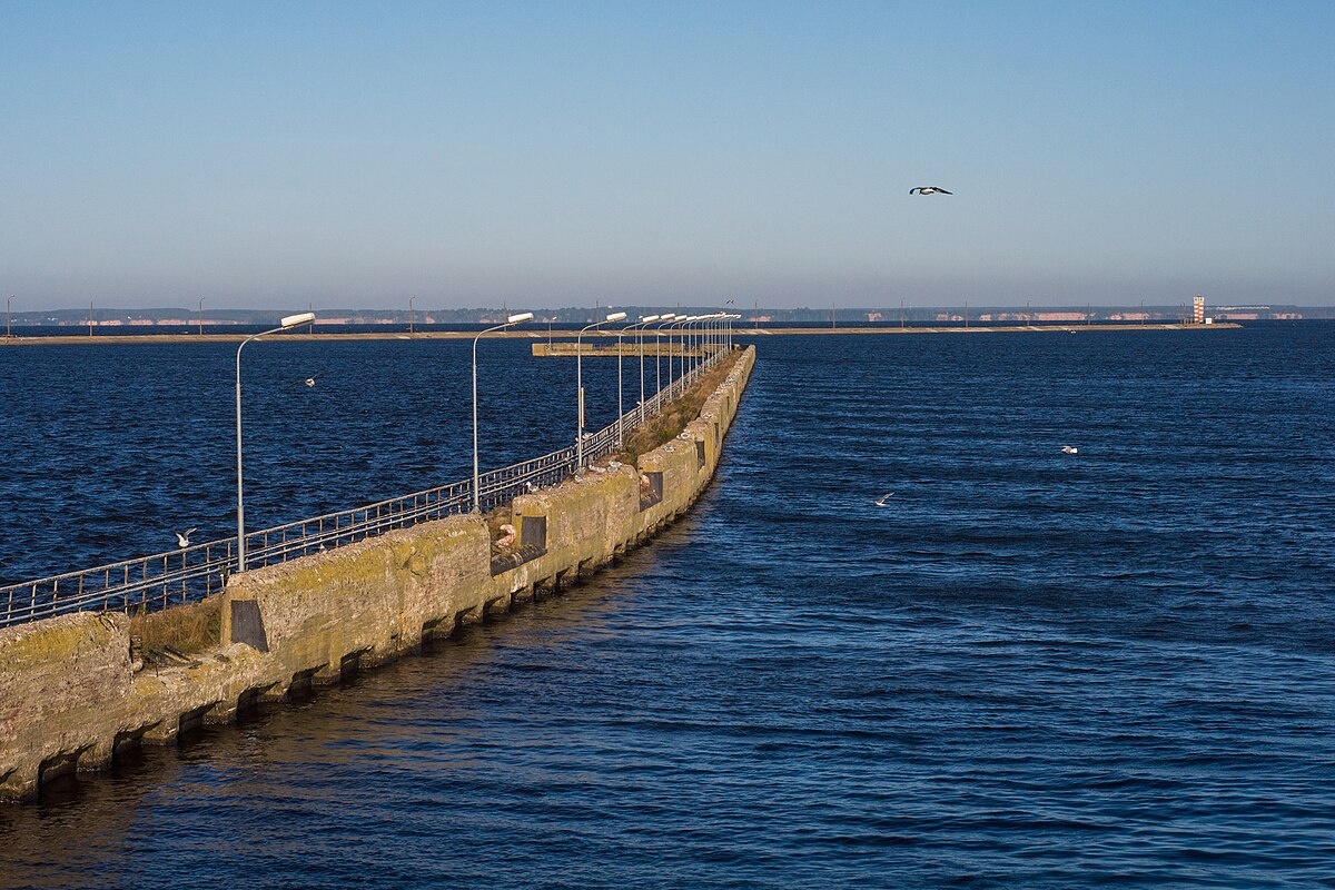 Горьковское водохранилище у Городецких шлюзов