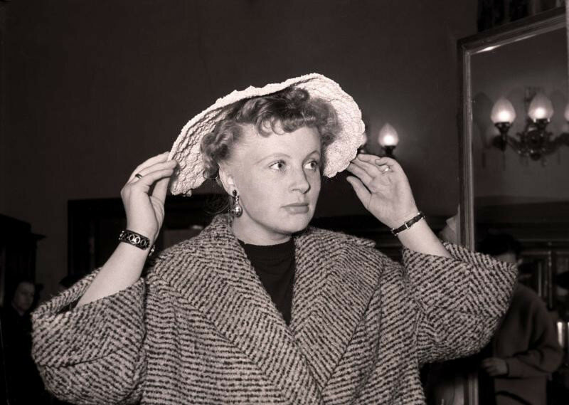 Алла Ларионова. Яндекс картинки.