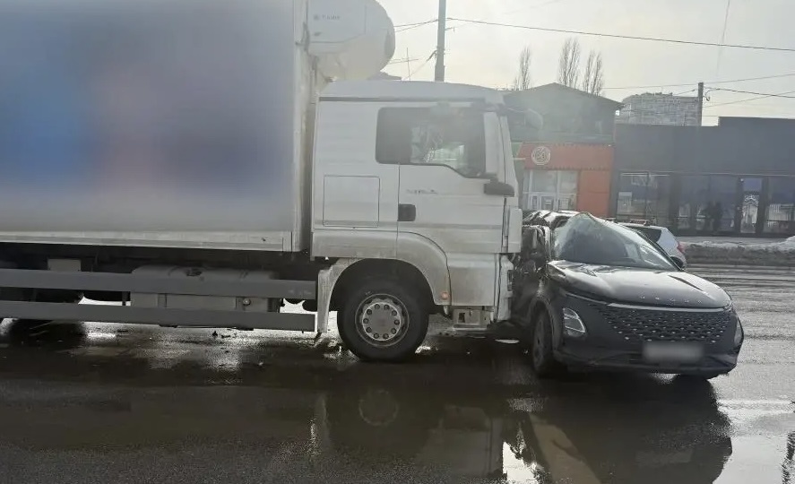     На месте аварии. Автор: редакция. Фото: МВД.