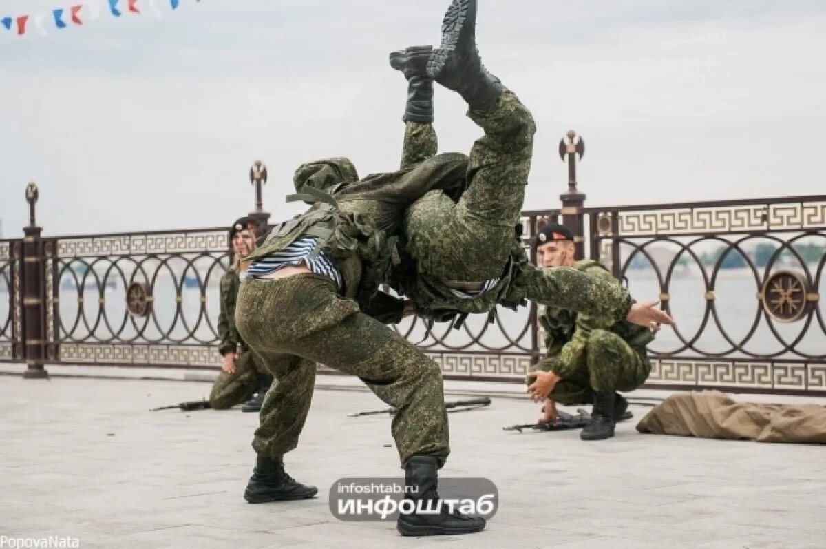    В астраханской школе на три дня обоснуются силовики