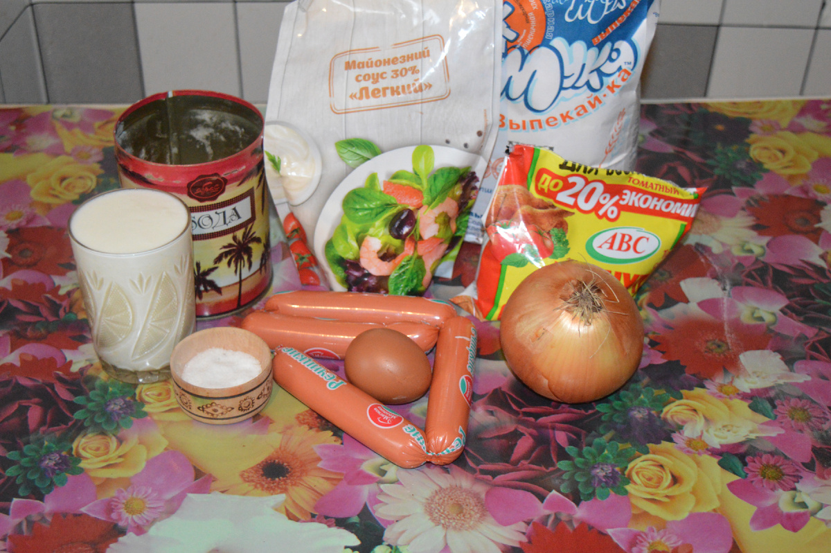 Пицца с сыром и сосисками. Шаг 1.