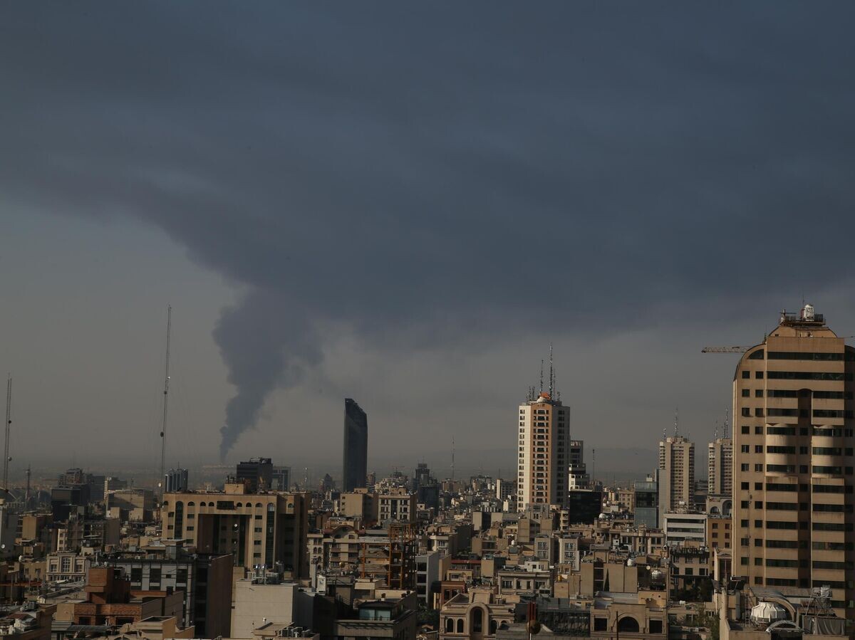    Дым после атаки Израиля в Тегеране | © AP Photo