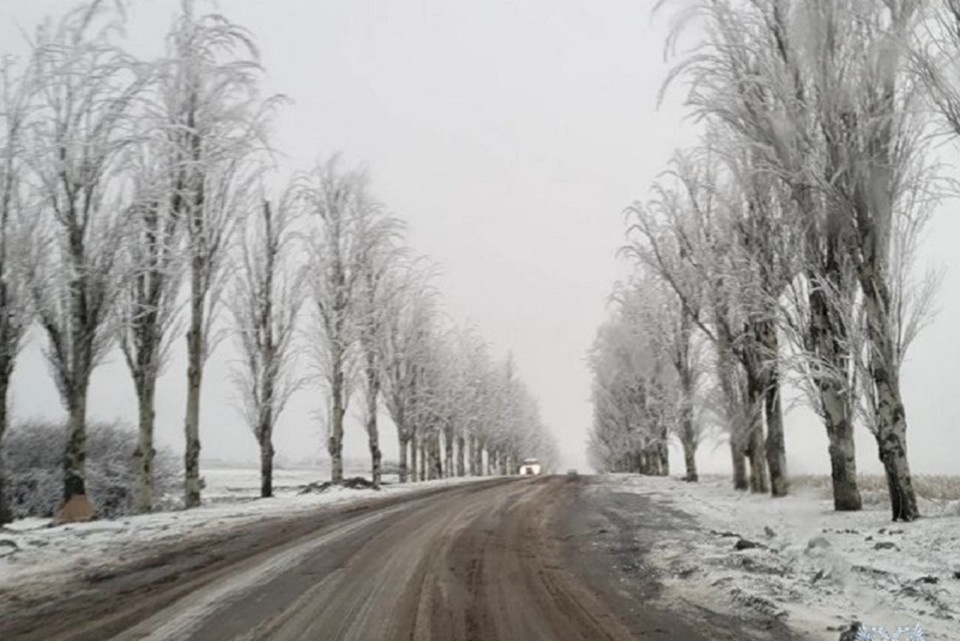   Зима с ее резкими температурными колебаниями и морозами отразилась на состоянии дорог в Республике. Фото (архив): Минтранс ДНР