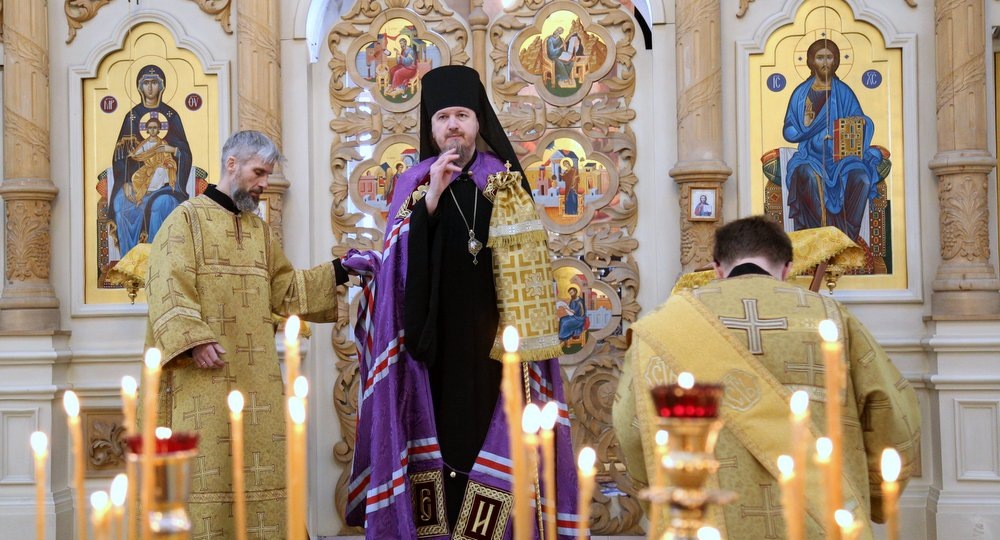 В субботу первой седмицы Великого поста владыка Игнатий совершил Божественную литургию в Христорождественском кафедральном соборе