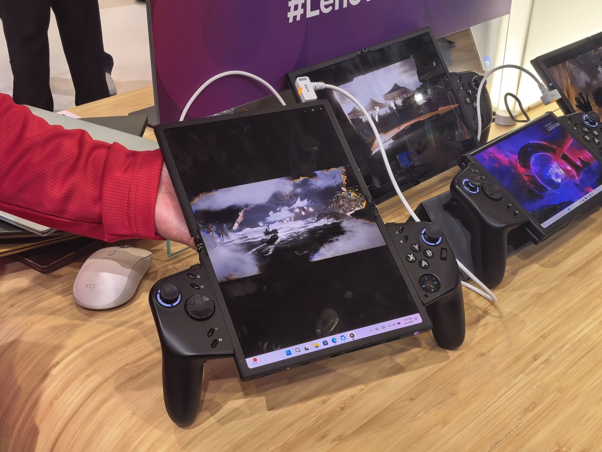    Lenovo Legion Go Fold