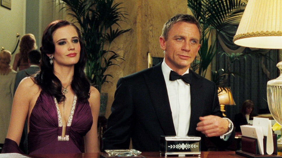 Кадр из фильма «Казино Рояль» (2006) режиссера Мартина Кэмпбелла. Первый фильм бондианы с Дэниэлом Крэйгом перезапустил франшизу и представил более реалистичный образ Бонда. Картина собрала в мировом прокате свыше $616 млн.📷Фото: Casino Royale Productions, Columbia Pictures