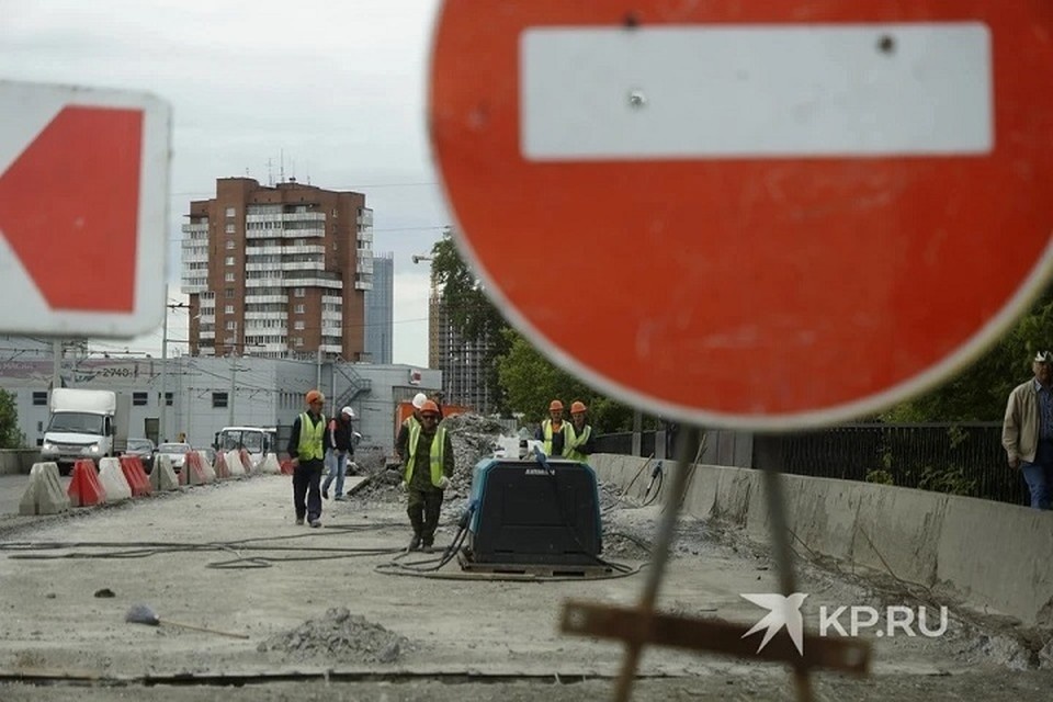    Сказали, почему ямы на дорогах зимой заливают странной смесью, а не асфальтом. Фото носит иллюстративный характер. Алексей БУЛАТОВ