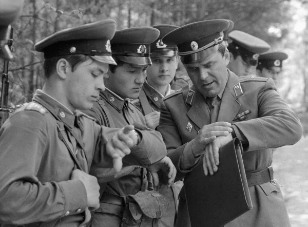 Сверим часы!