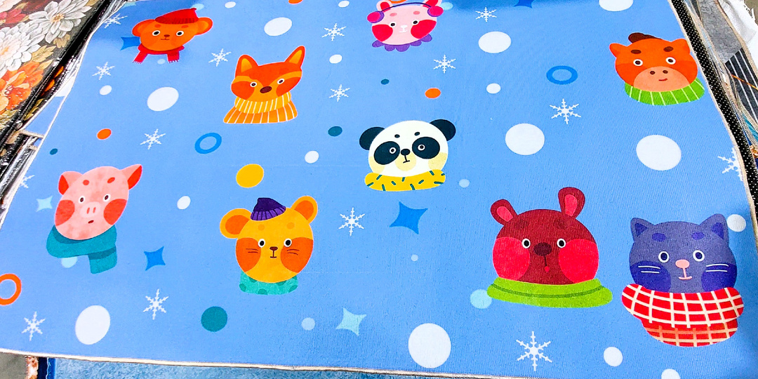 Светофор в марте начинается с новинок по приемлемым ценам. Коврики с печатным рисунком и другие новинки. Выбираем сливу и масло шоколадное.