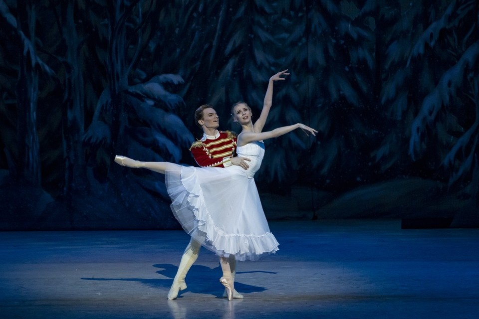    Сцена из балета-феерии "Щелкунчик" Петра Чайковского / Фото: Александр Крылов / САТОБ