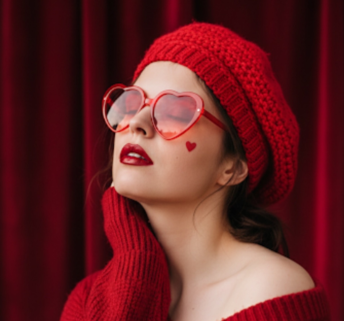 Все фото на кухне закончились. Добавим немного романтики. 