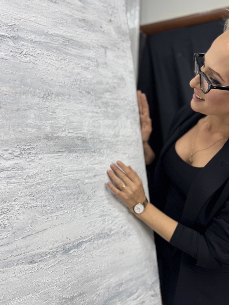 Художница Ксения Елисеева