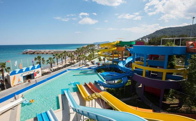 Парк отеля Rixos Sungate