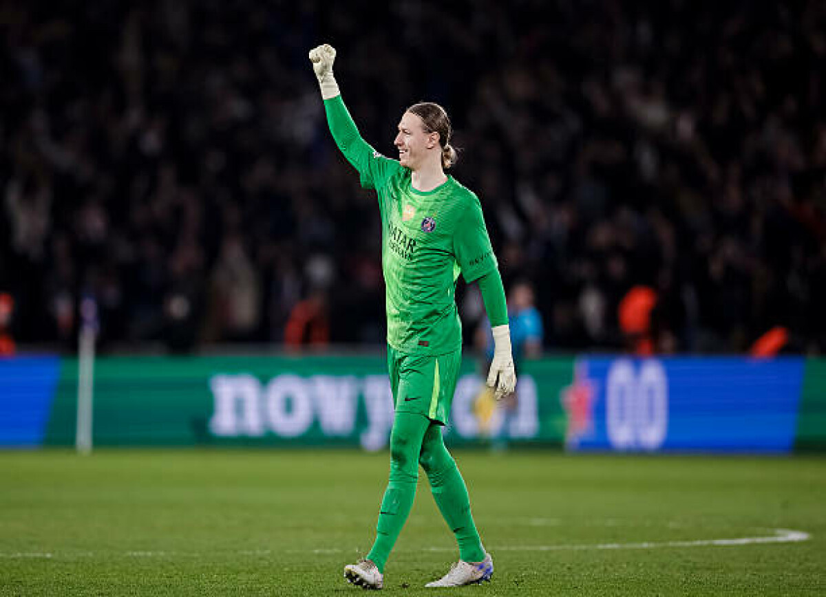     Во Франции сравнили Сафонова с Нойером