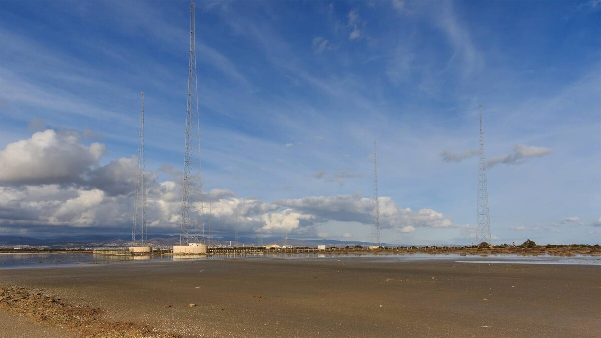     Военно-воздушная база «Акротири»    
 A.Savin, Wikipedia