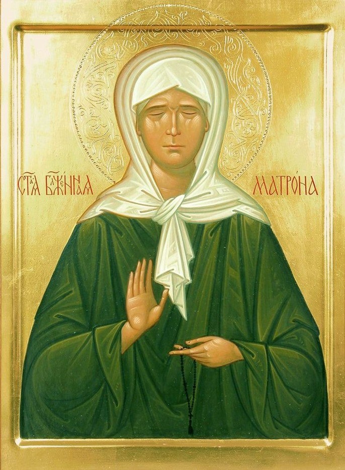 К Матронушке идут с разными просьбами, зная, что она услышит всех