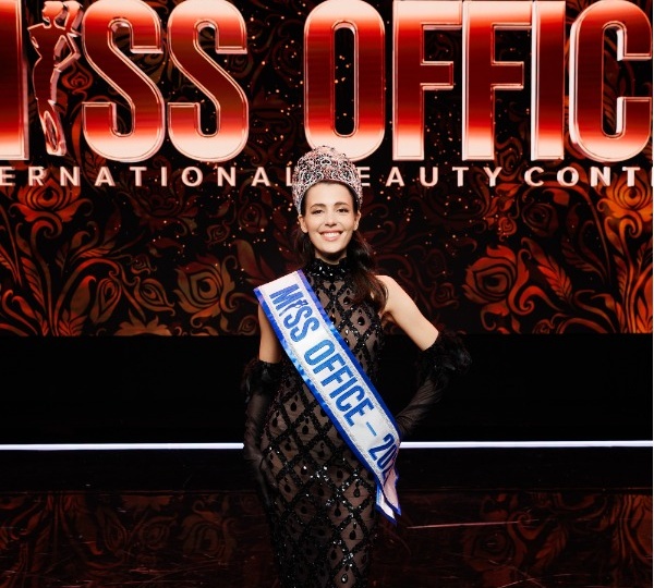 «Женщина — это восьмое чудо света»: интервью с победительницей конкурса «Мисс Офис – 2025» Ангелиной Ремезовой