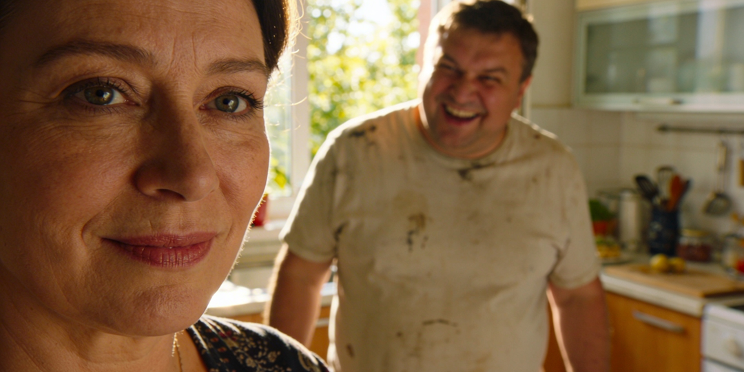 «Кому ты нужна в пятьдесят» – бросил муж, не зная о тайном счете жены