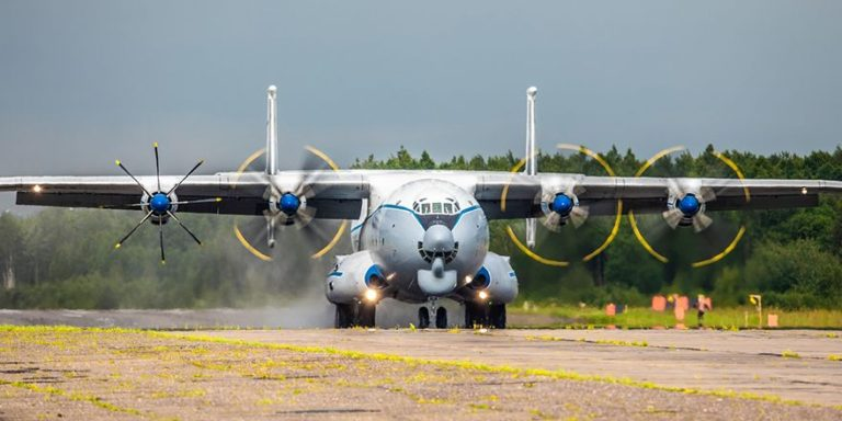 Тяжёлый транспортник советского времени