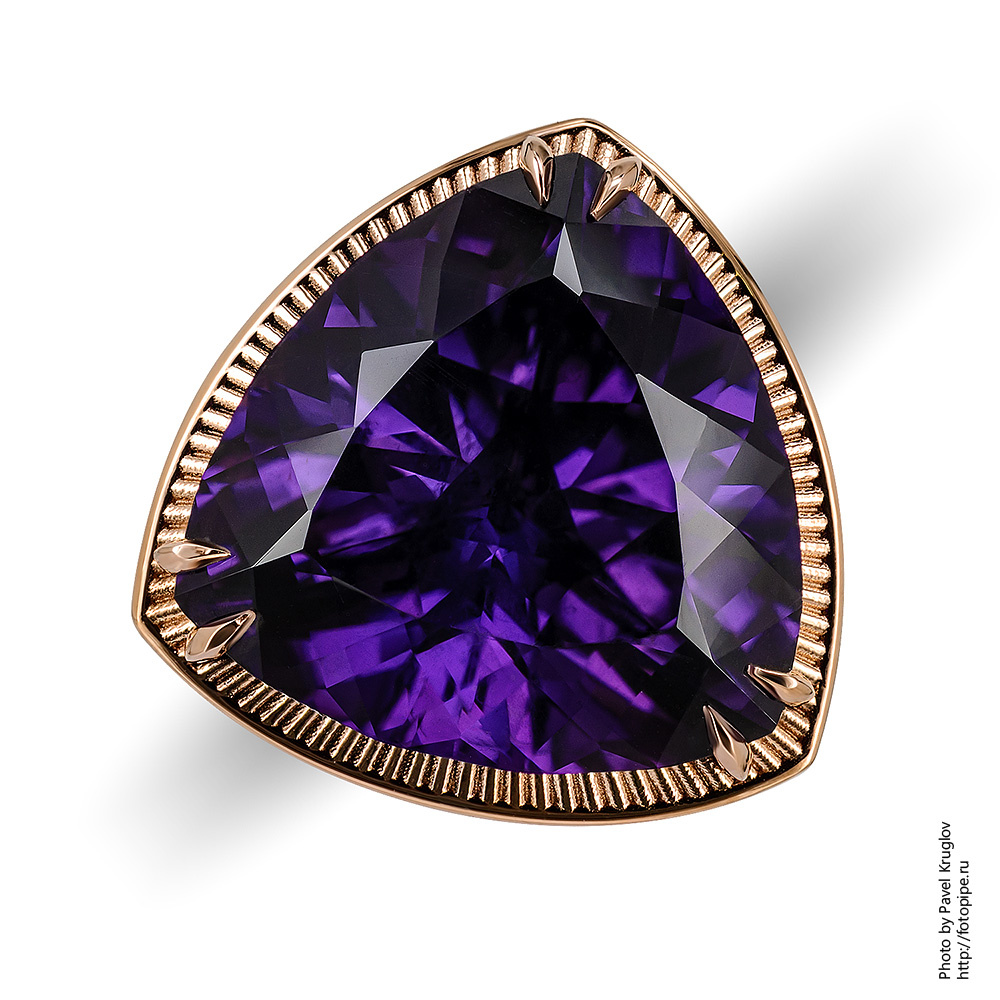 Титановое кольцо «Триллион» с аметистом