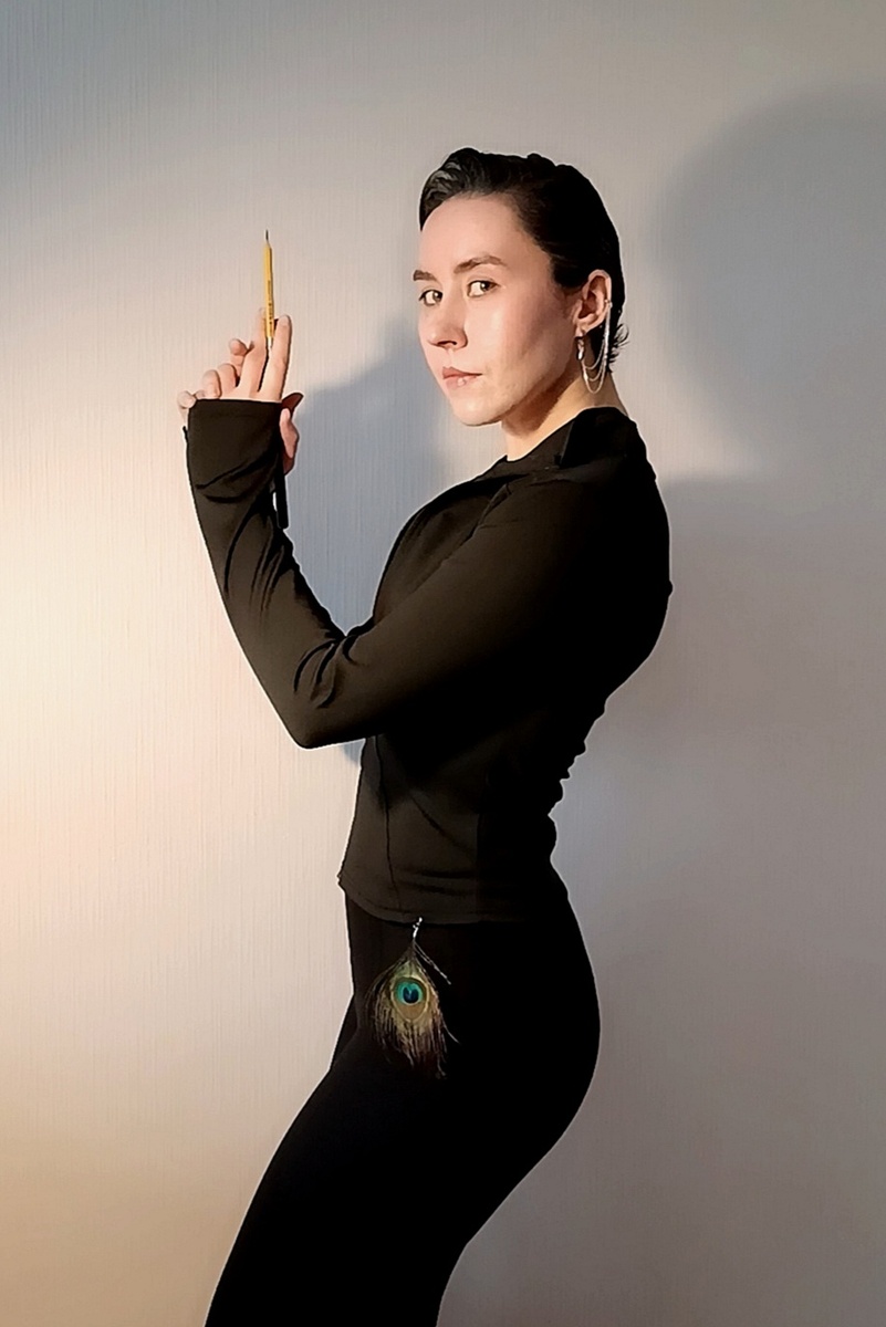 Февраль 2026 года испытывал меня на прочность. Фото передаёт мой напряжённо-боевой настрой.