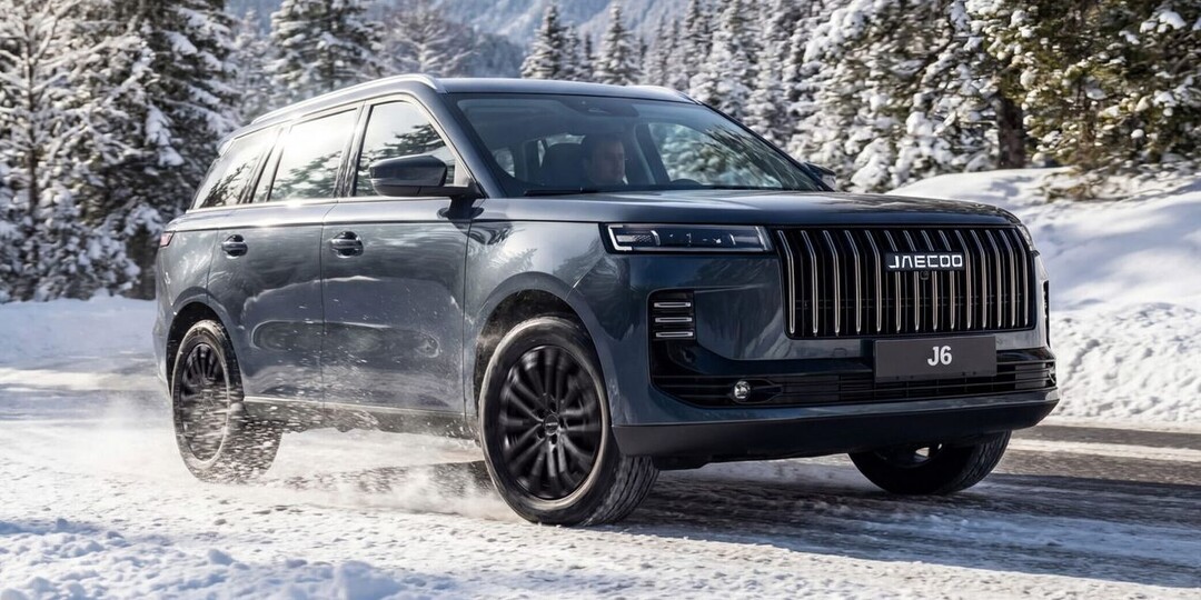 В России представлен новый дешевый кроссовер Jaecoo с самой большой панорамной крышей. Цены приятно удивят